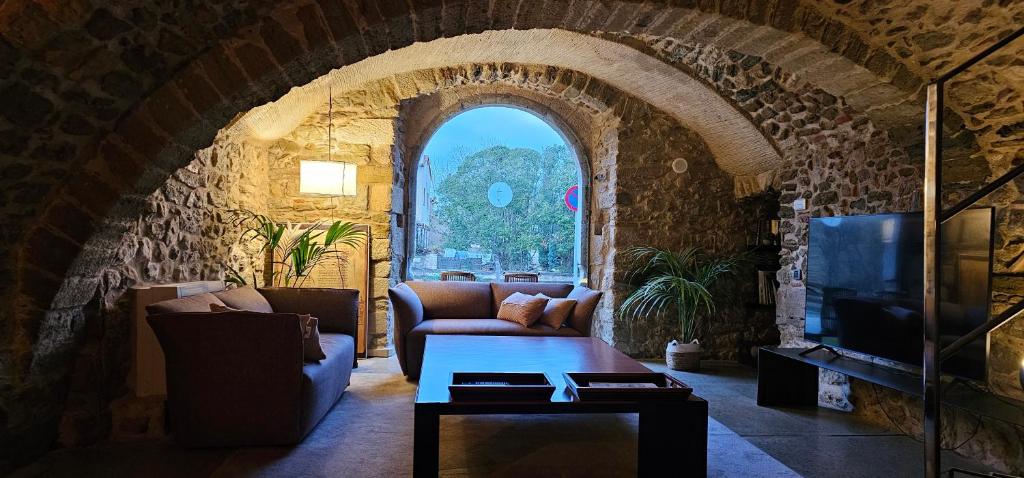 Arcs De Monells - Adults Only — Hotel rooms in Monells, Catalonia