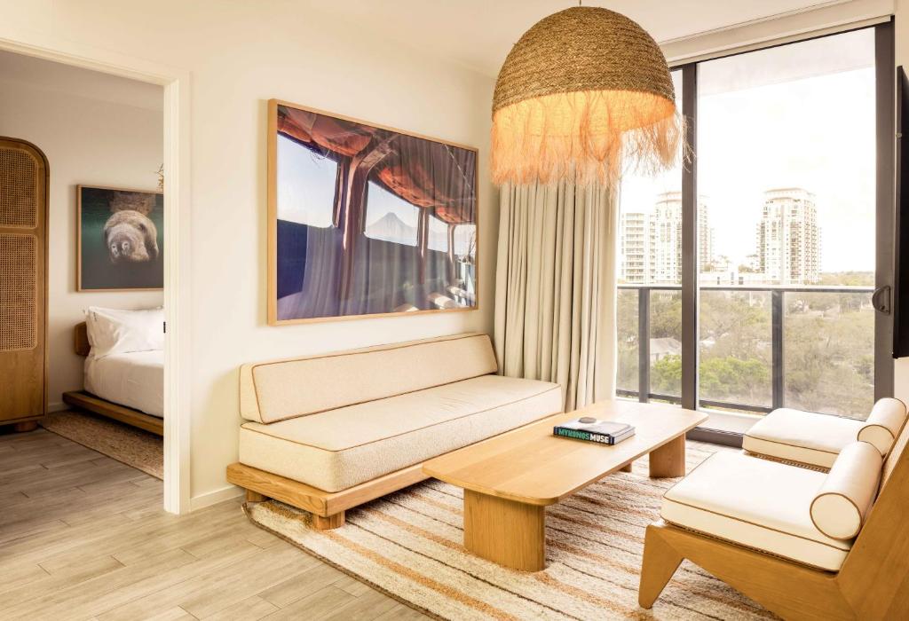 Flow Hotel Fort Lauderdale — Hotel rooms in Fort Lauderdale, Florida