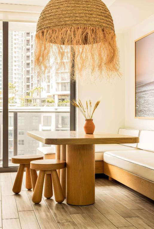 Flow Hotel Fort Lauderdale — Hotel rooms in Fort Lauderdale, Florida
