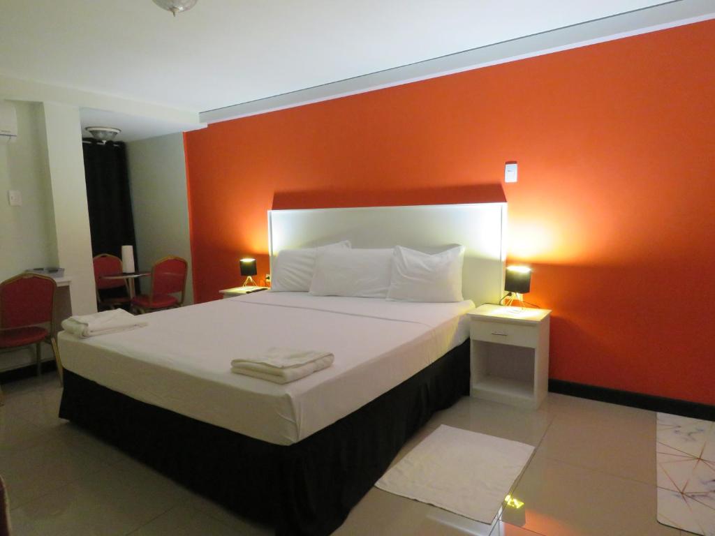 Emporis Resort, Dabadie