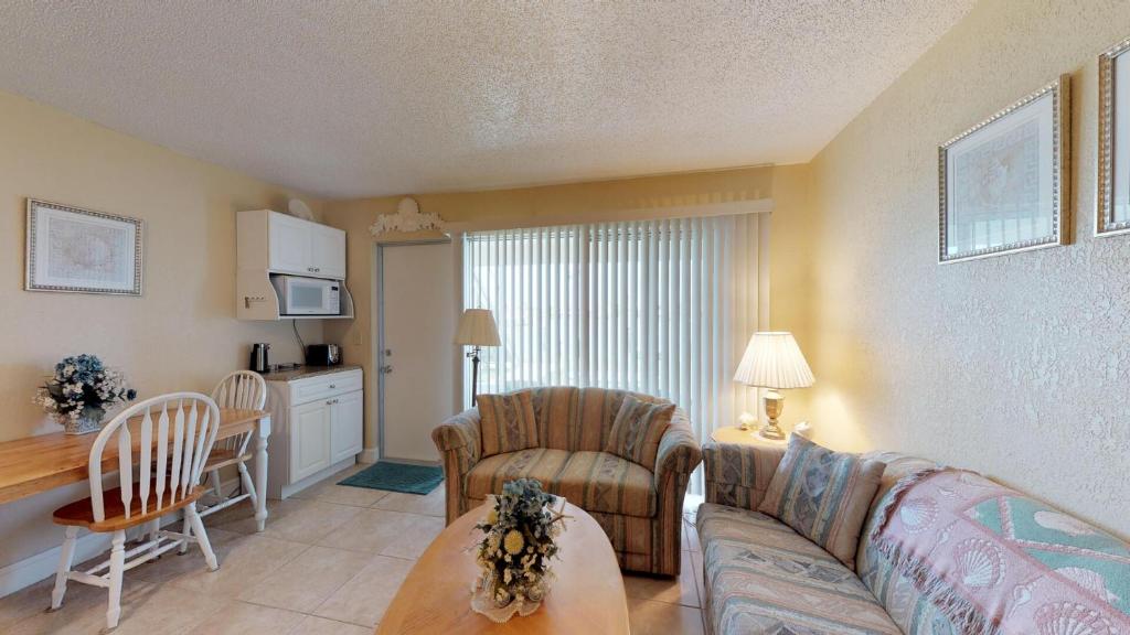 Driftwood Landing 1, Naples