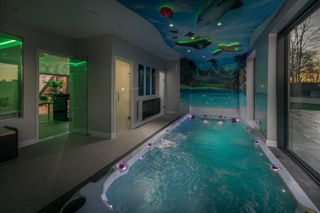 Luxury 7 Bed Durham Mansion Pool, Spa, Cinema, Durham
