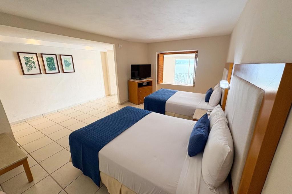 Your seaside escape, with WiFi included., Puerto Vallarta