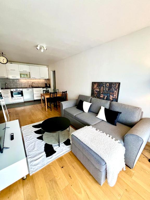 Modern apartment with balcony, Suresnes
