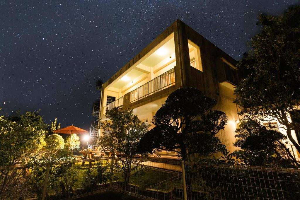 世界遺産やんばるの大自然を五感で堪能できる絶景ビューと贅沢空間が魅力の大型別荘めんそーれ, Motobu