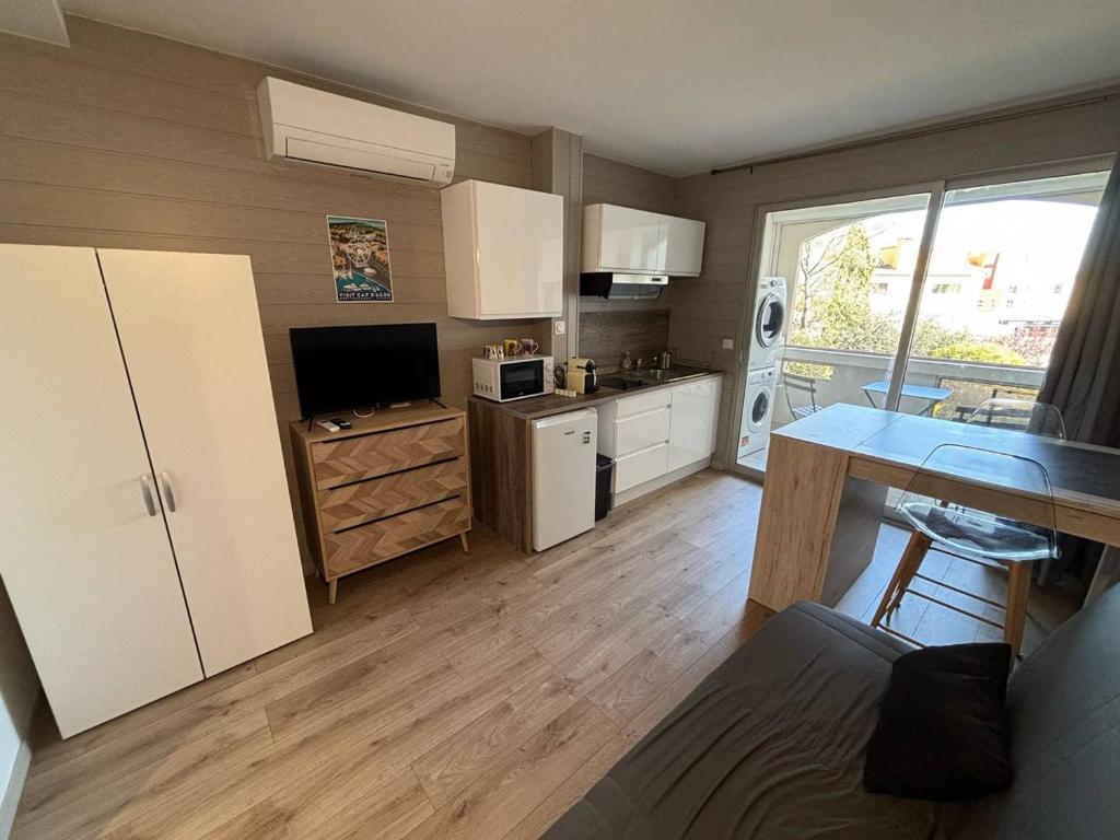 Studio moderne au port, clim et wifi - FR-1-723-177, Cap d'Agde
