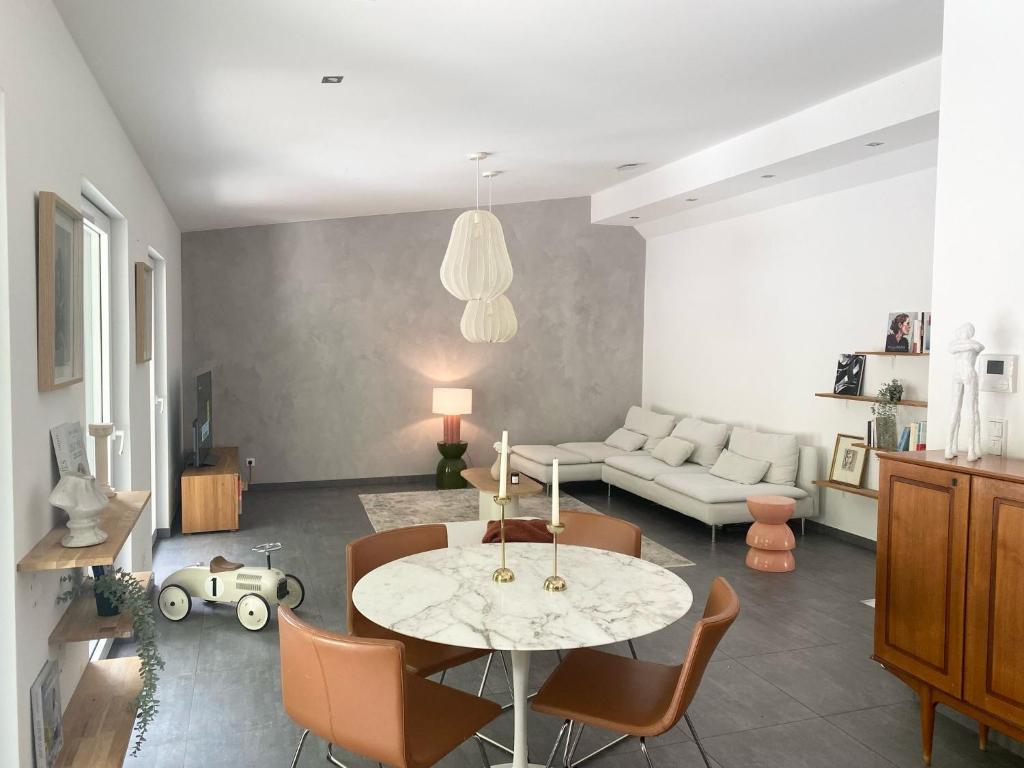 Boho Chic Penthouse, Lucemburk