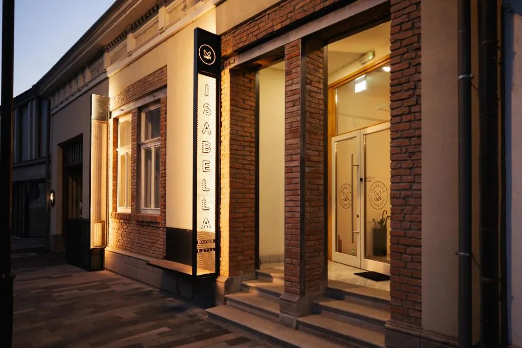 Isabella Boutique Hotel, hotel in Sfântu-Gheorghe