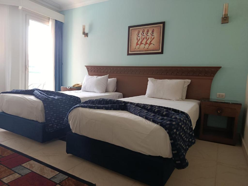 Grand Pyramids Hotel