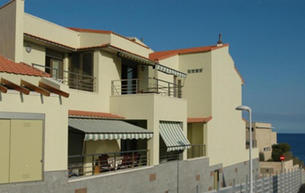 ATICO-APARTAMENTO, EL MEDANO, ZONA SURF, TERRAZAS, VISTAS, TRASTERO y GARAJE - 1