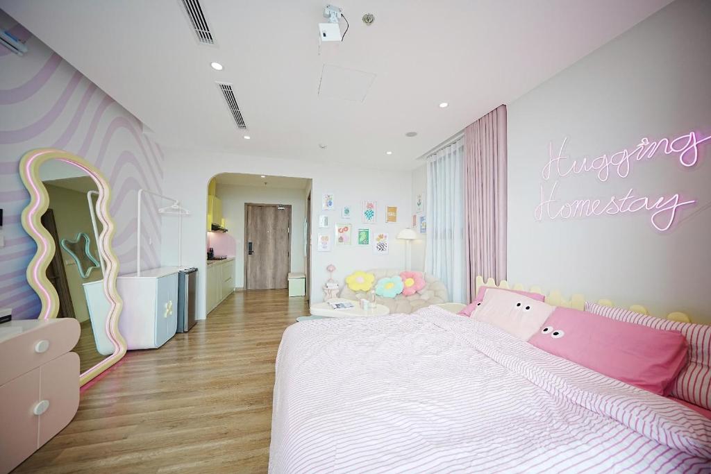 Hugging Homestay - Ecopark, Kim Quan