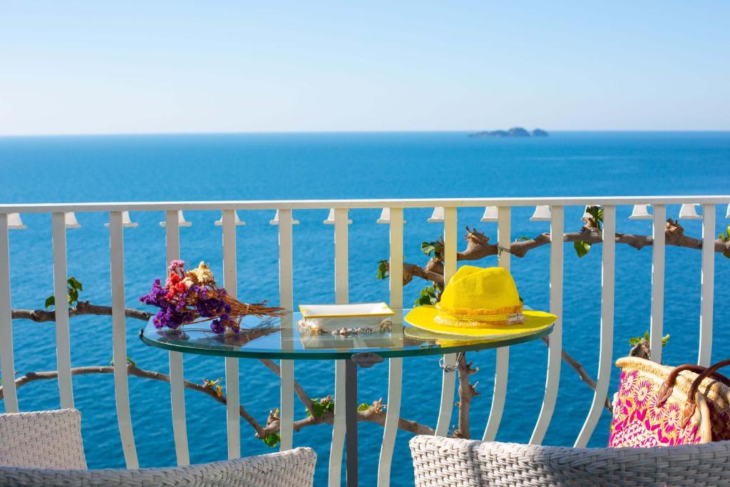 Amore Rentals - Villa Le Sirene - 2
