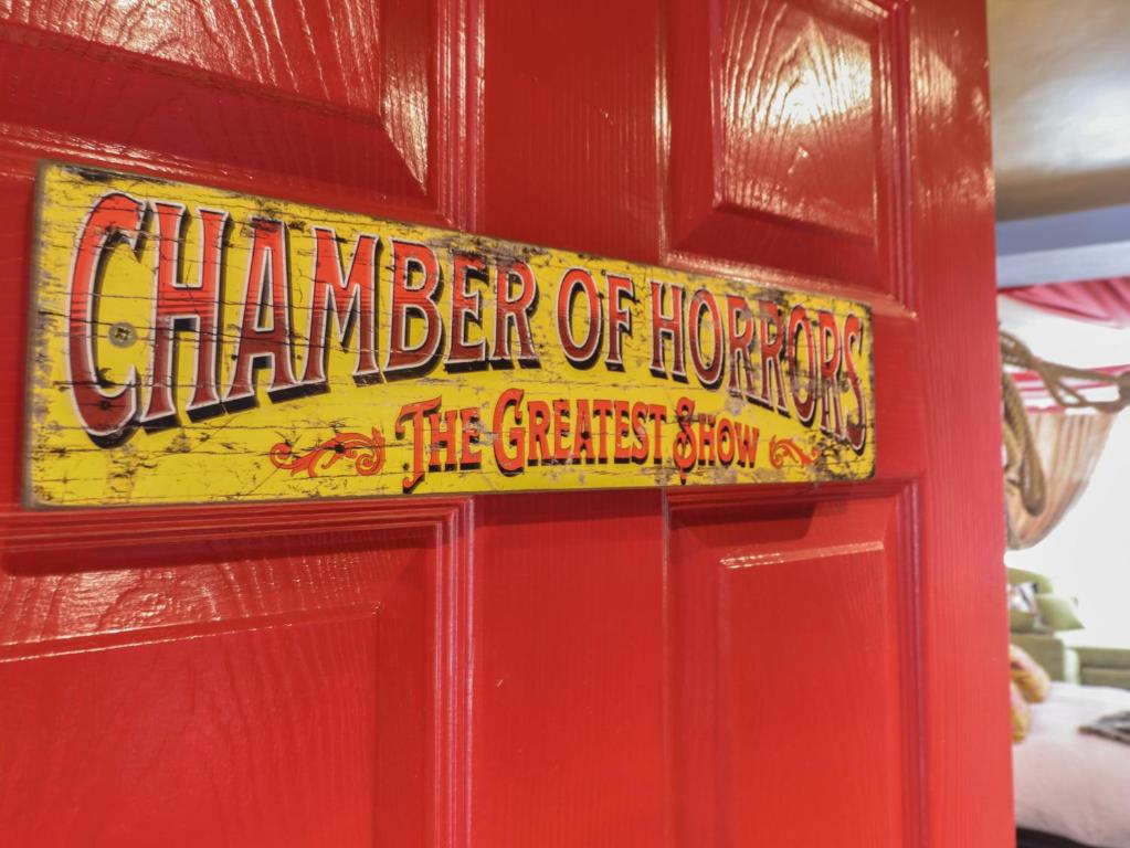 Circus Circus, Holywell