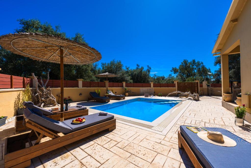 Artemis Prasoudi Beach, Halikounas