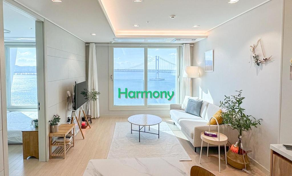 Harmony Gwangan Bridge Front View, Pusan