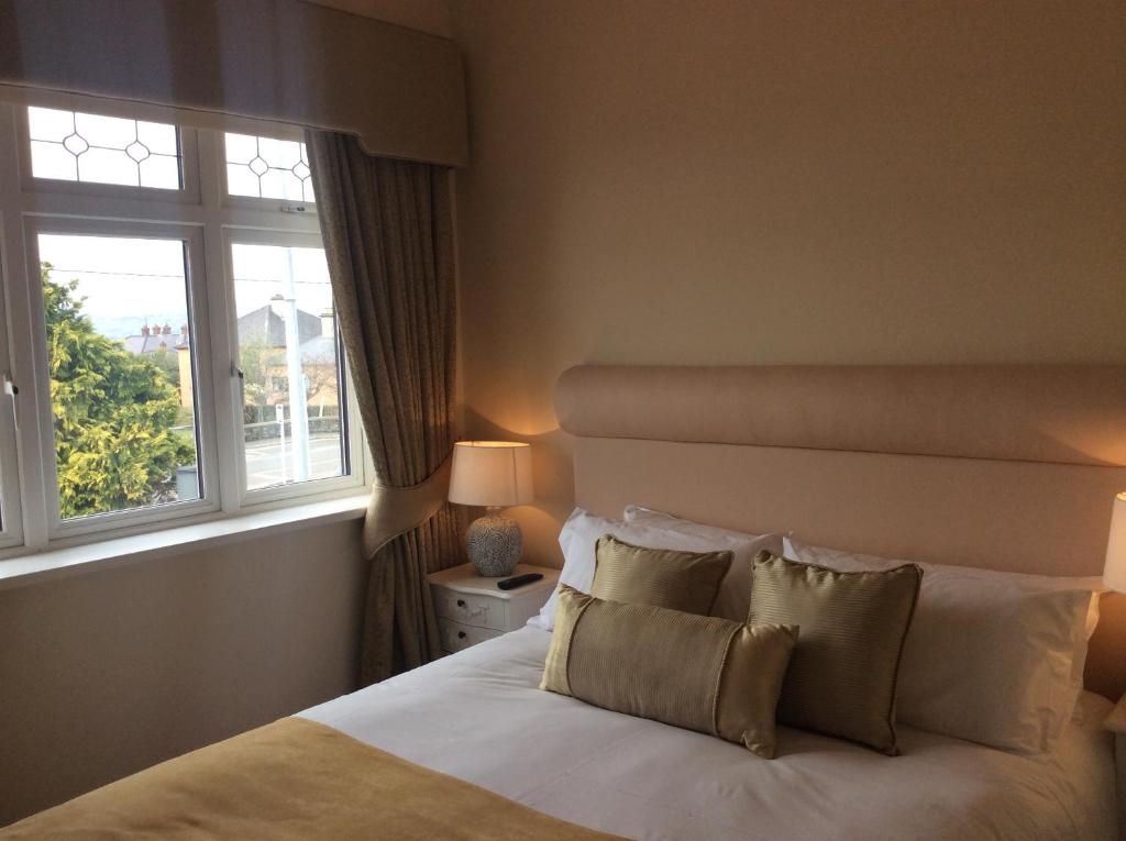 St Columbs House photo