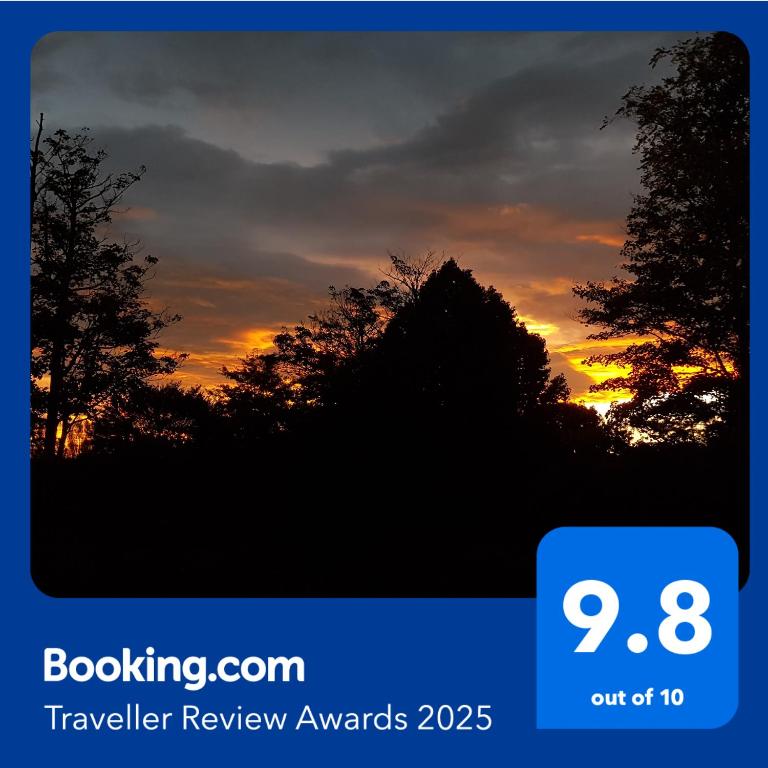 Rose & Stream Retreat, Waikuku