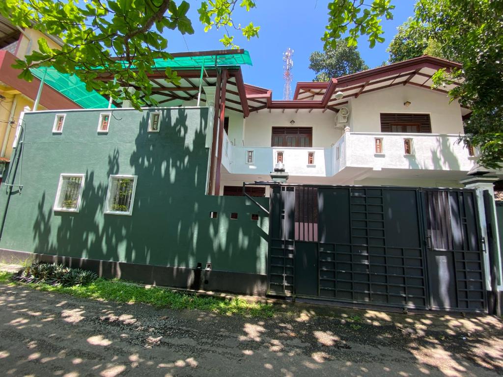 Jayamal Piyasa Apt, Ambalangoda