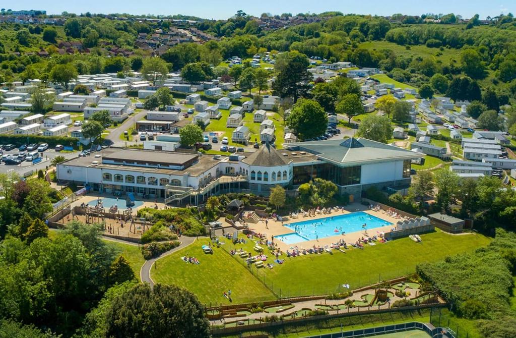 Beautiful Motor Home in Devon (Paignton Holiday Park) photo 4