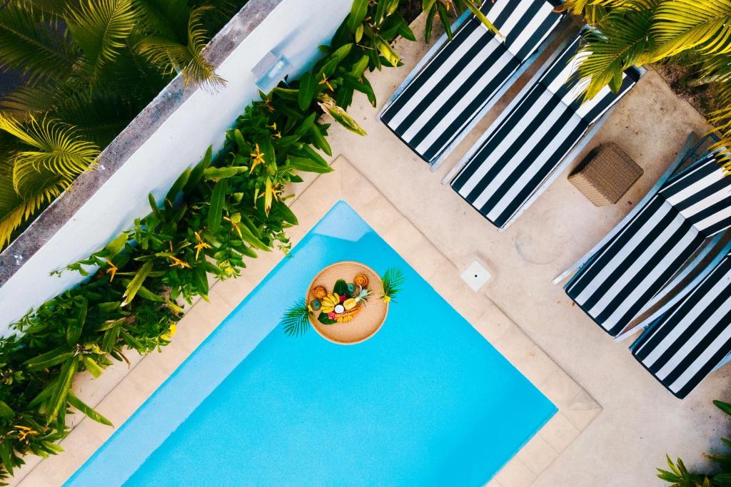 Coco Beach I&II - 6 Bedrooms , Private Pool , Beach at 200 meters, Pointe aux Cannoniers