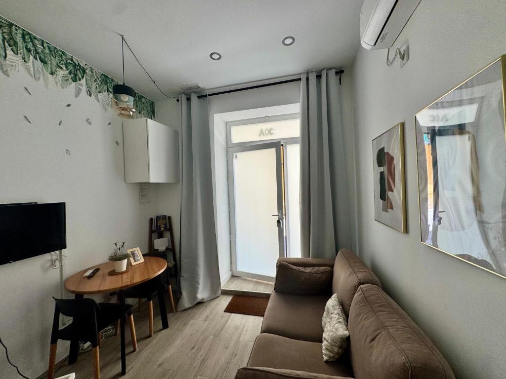 AR Lavapiés céntrico apartamento con patio - 2