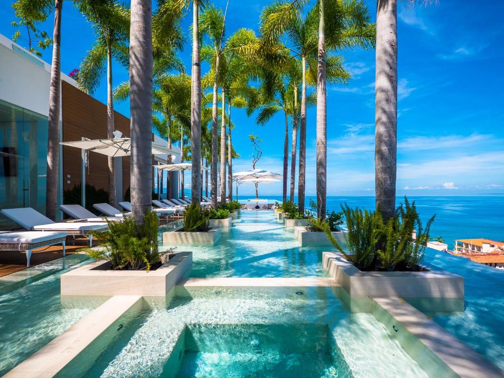 PIER 57 - 710 Fabulous & Luxurious 2 BR Penthouse, Puerto Vallarta