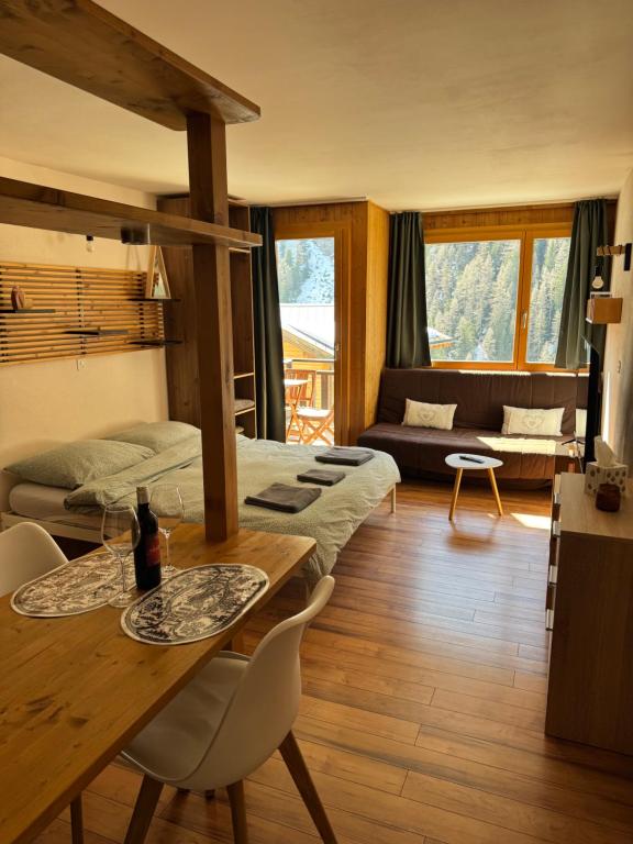 Studio Bellevue 1, ski lift 350m, Zinal