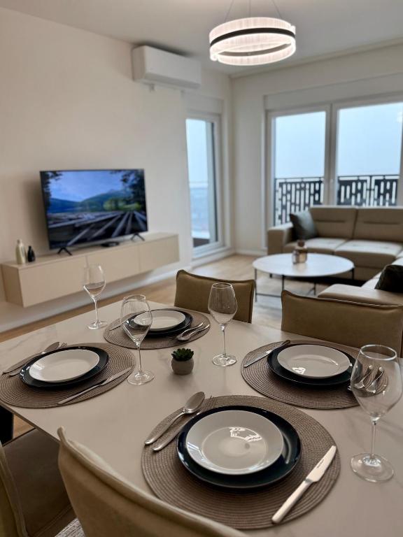 Modern Apt Near Bus Station, Pristina