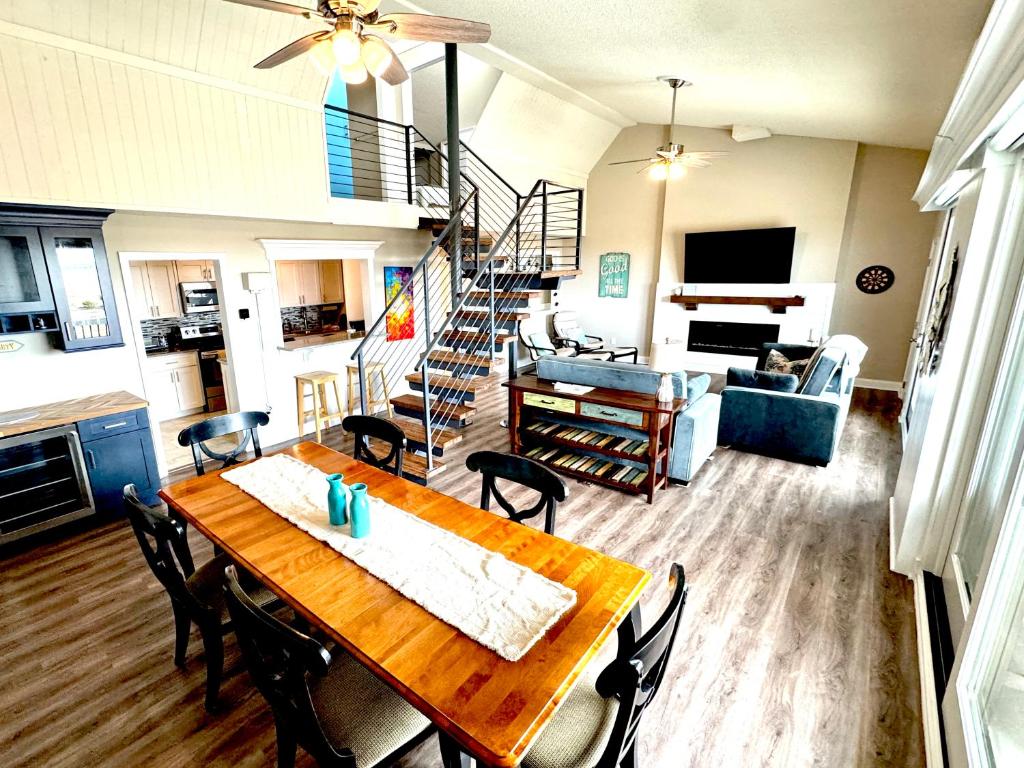 Penthouse - 2 min to sand! Ocean & Marsh Views, Ocean City