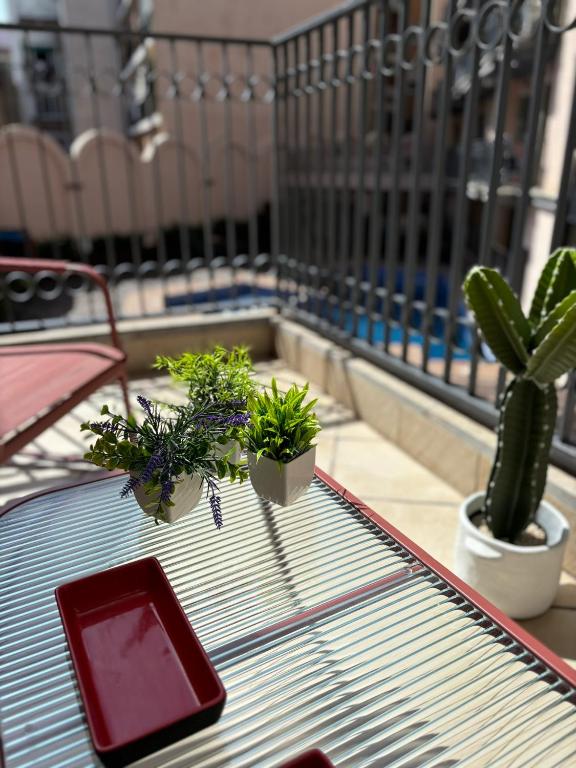 Casa Tita - Exclusivo Apartamento con Gran Terraza y Vistas a la Piscina en Lloret de Mar - 2