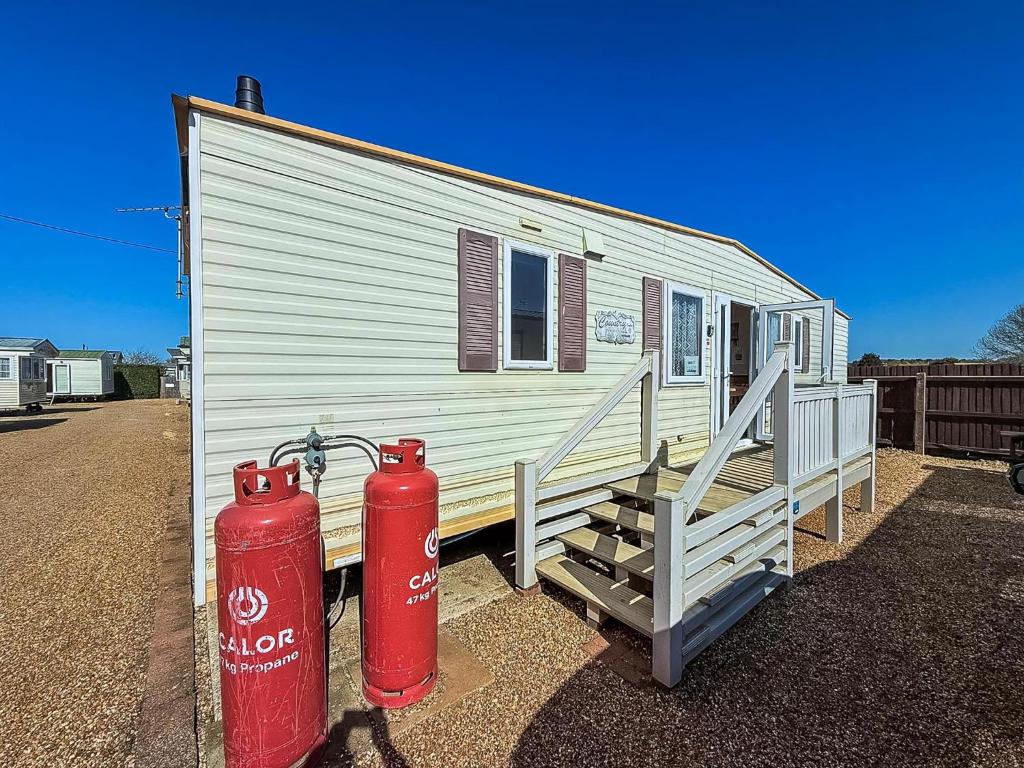 6 Berth Caravan By The Beach In Hunstanton In Norfolk, Pets Welcome Ref 13009L, Hunstanton