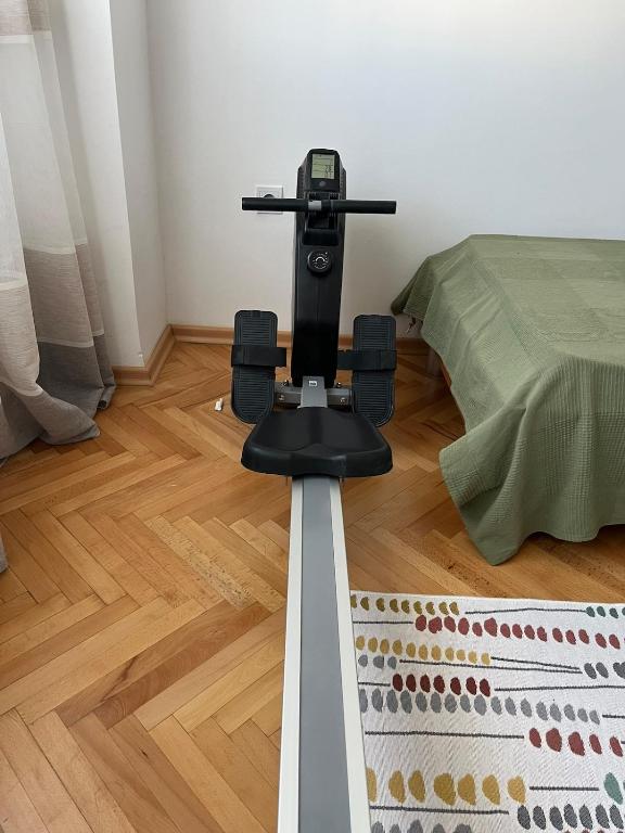 Cozy & Sunny 2-bedroom in best location in the city - 3