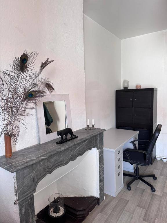 Le Farges-Grande Chambre en colocation- 3 minutes Gare St Roch- LaConciergerieByNina - 5