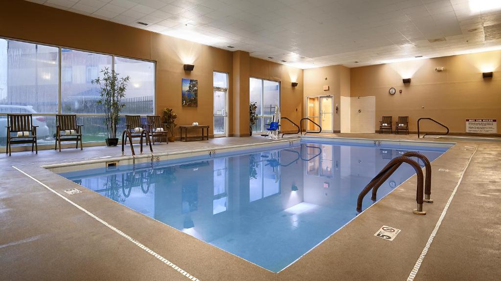 Best Western Plus Brandywine Inn and Suites photo