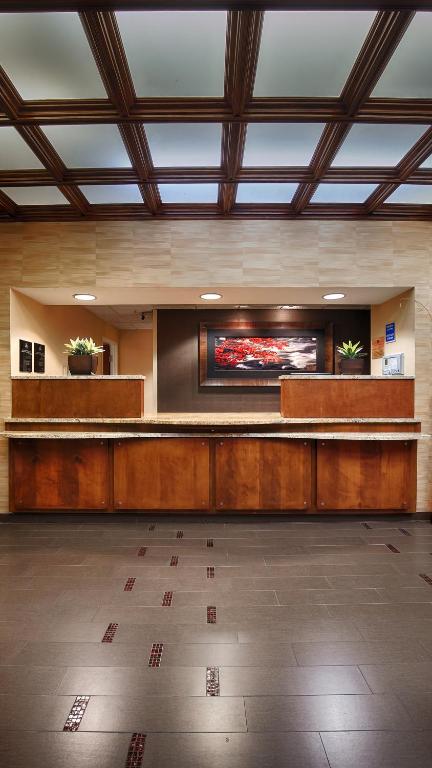 Best Western Plus Brandywine Inn and Suites photo