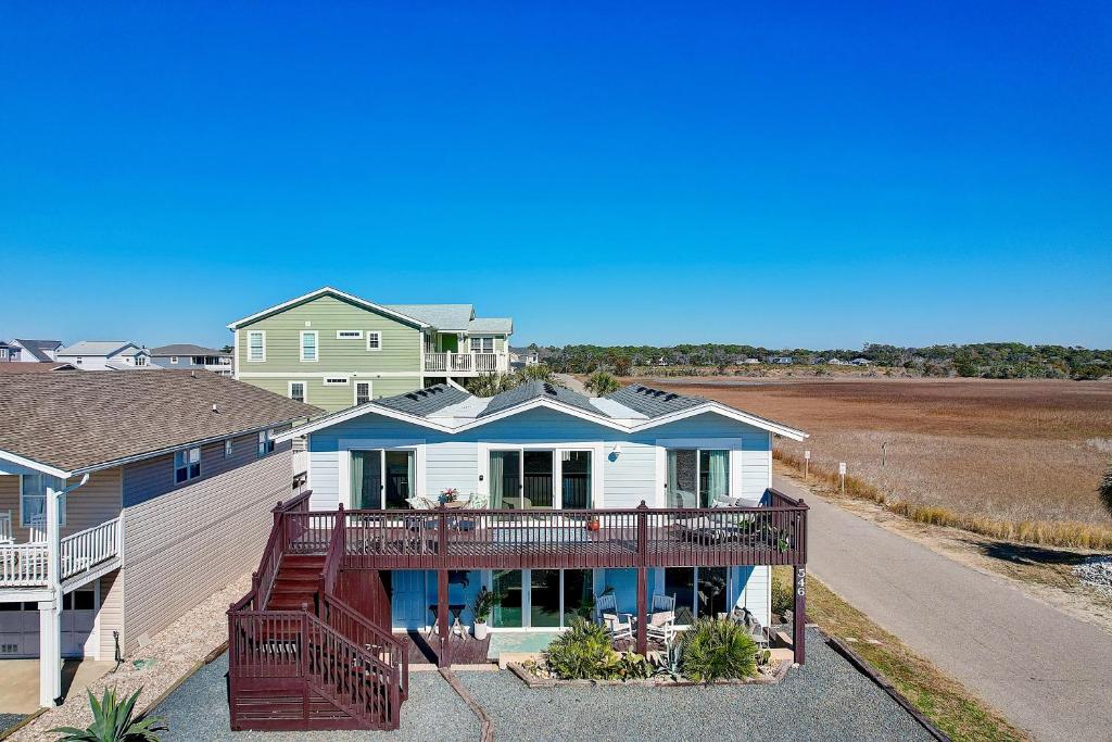 Ocean View, Heated Pool, 2 Master Bedrooms - 2nd Floor Sleeps 7, Holden Beach