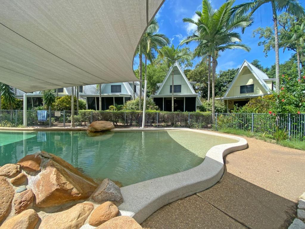 Canopy Chalet 4, Nelly Bay