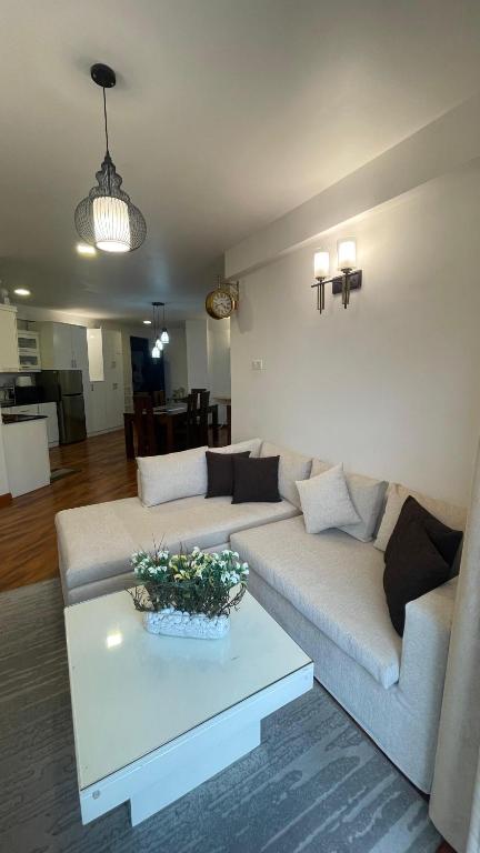 THE WIND LILY - Lake View Luxury Apartment, Nuwara Eliya