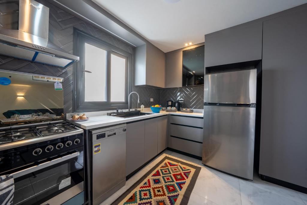 Sheraton Tower Apartment