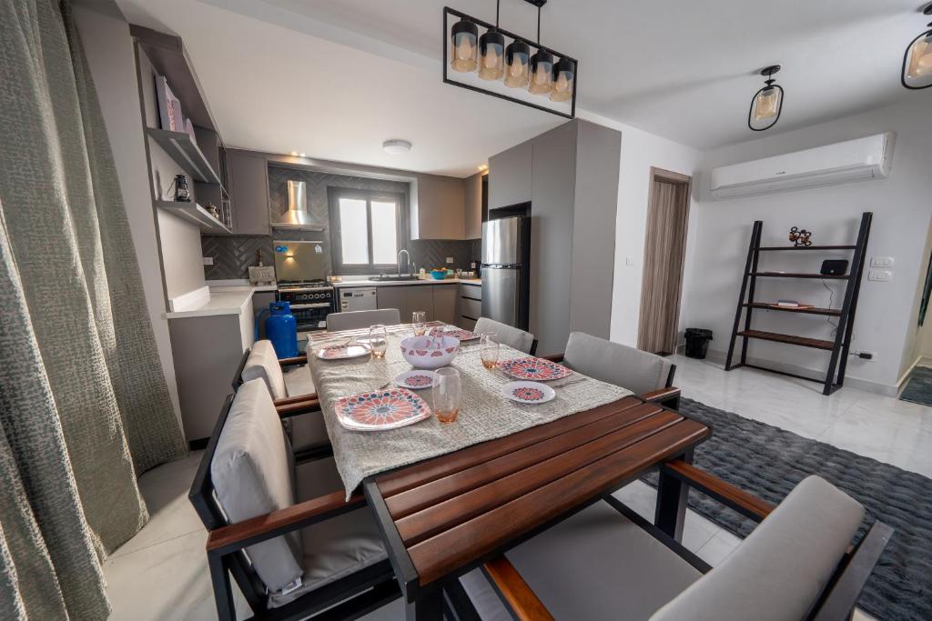 Sheraton Tower Apartment