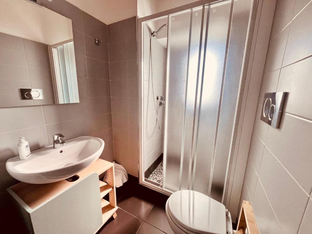 Fast Re Apartment - 4