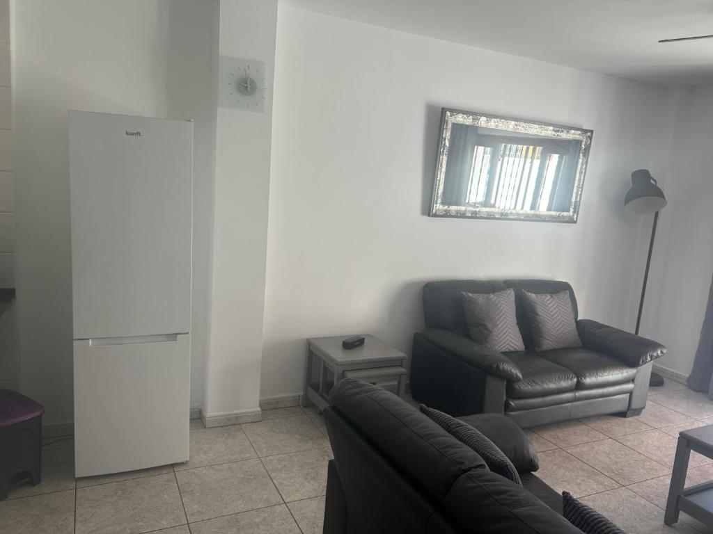 One Bedroom 2 Persons Apartment 4 Nights min stay - 4