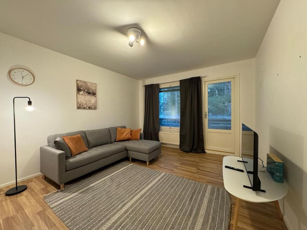 Kotimaailma - Asunto parvekkeella #11, Kokkola