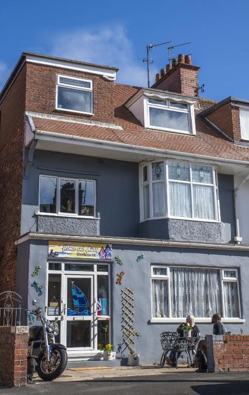 Home and Away near the Spa, Bridlington