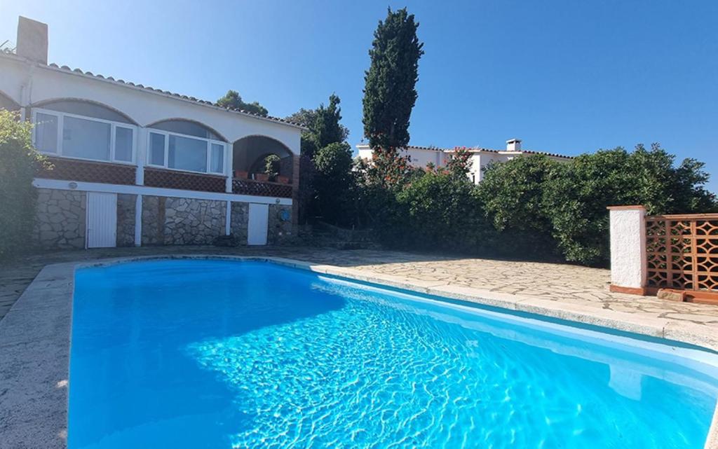 Casa con vistas y piscina en Masos de Pals - 1