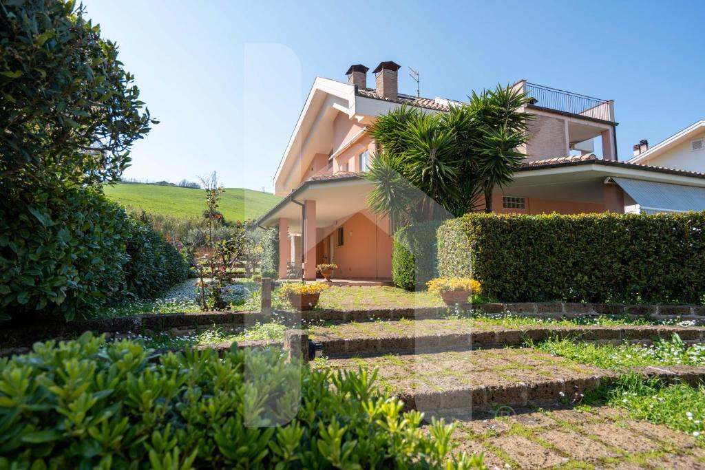 Homiday - Villino Dei Poeti, Pineto