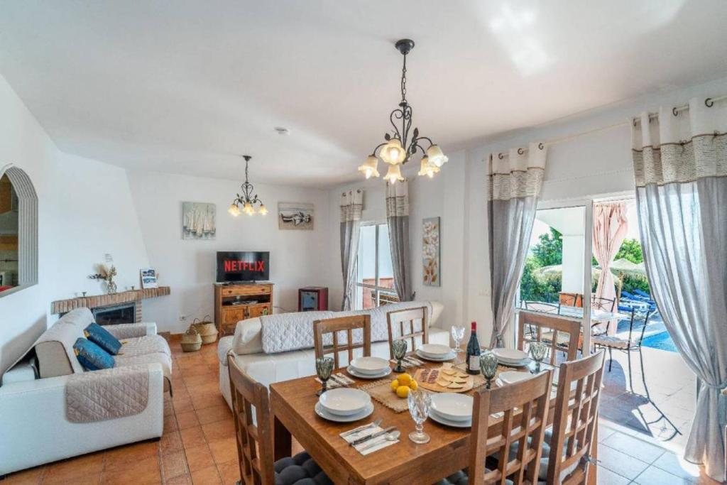Gorgeous Bedel Villa - 2