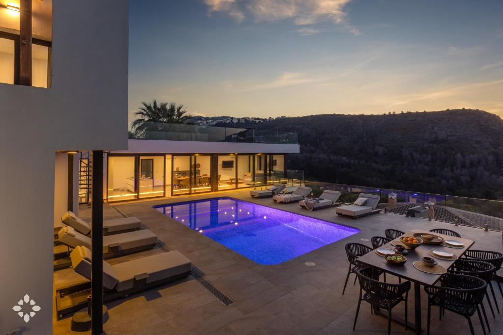 Villa Sea Happiness by Abahana Luxe - 5