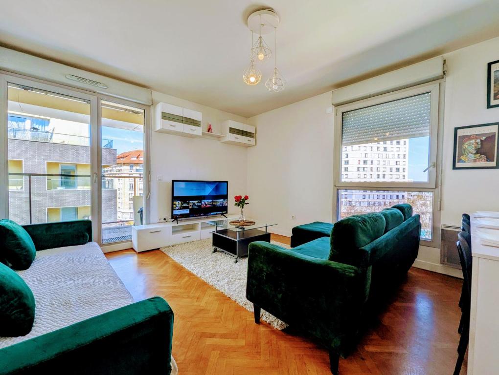 Chic and comfortable apart with Parking and Terrace, Asnières-sur-Seine