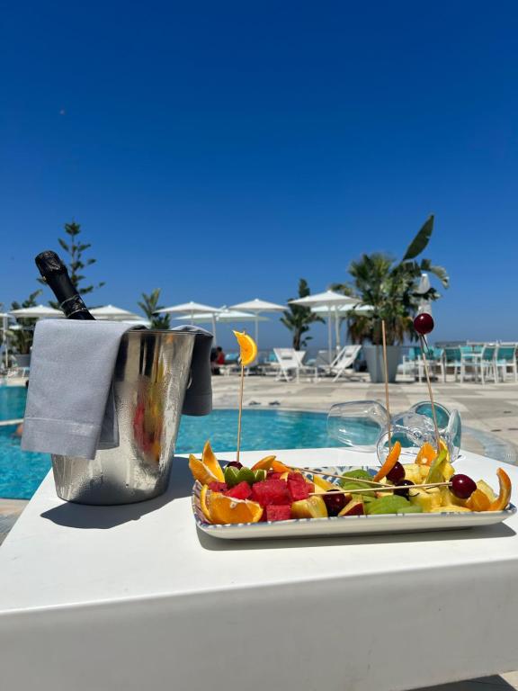 Hotel Villaggio Stromboli — Basen in Ricadi, Kalabria
